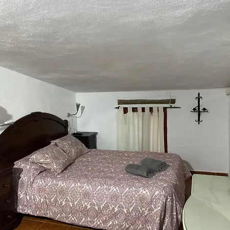 Farm stay La Buhardilla De Torrecillas *