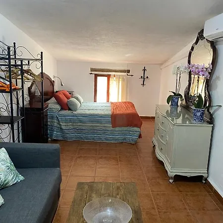Farm stay La Buhardilla De Torrecillas